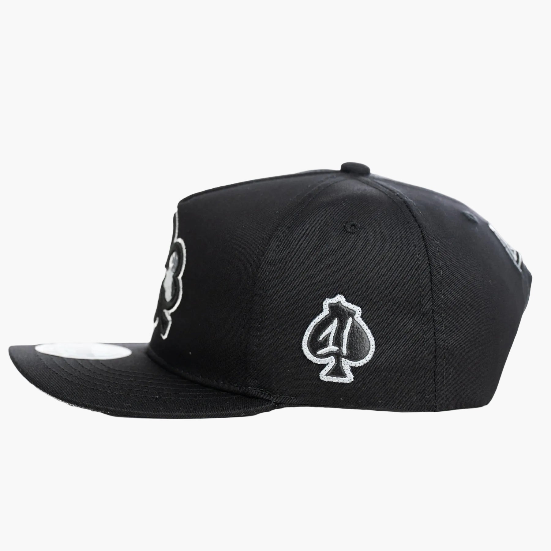 CLOVER BLACK