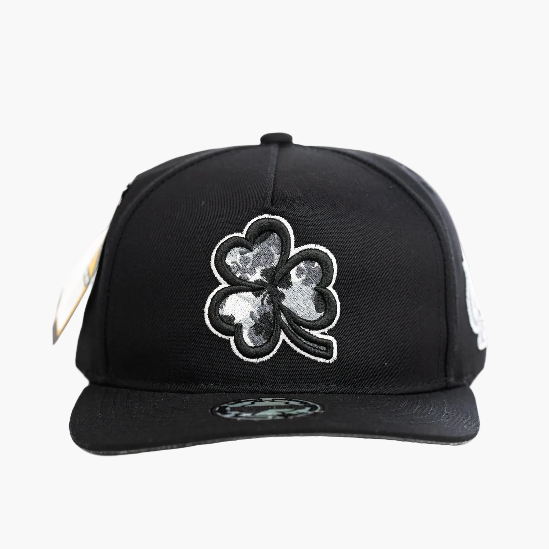 CLOVER BLACK