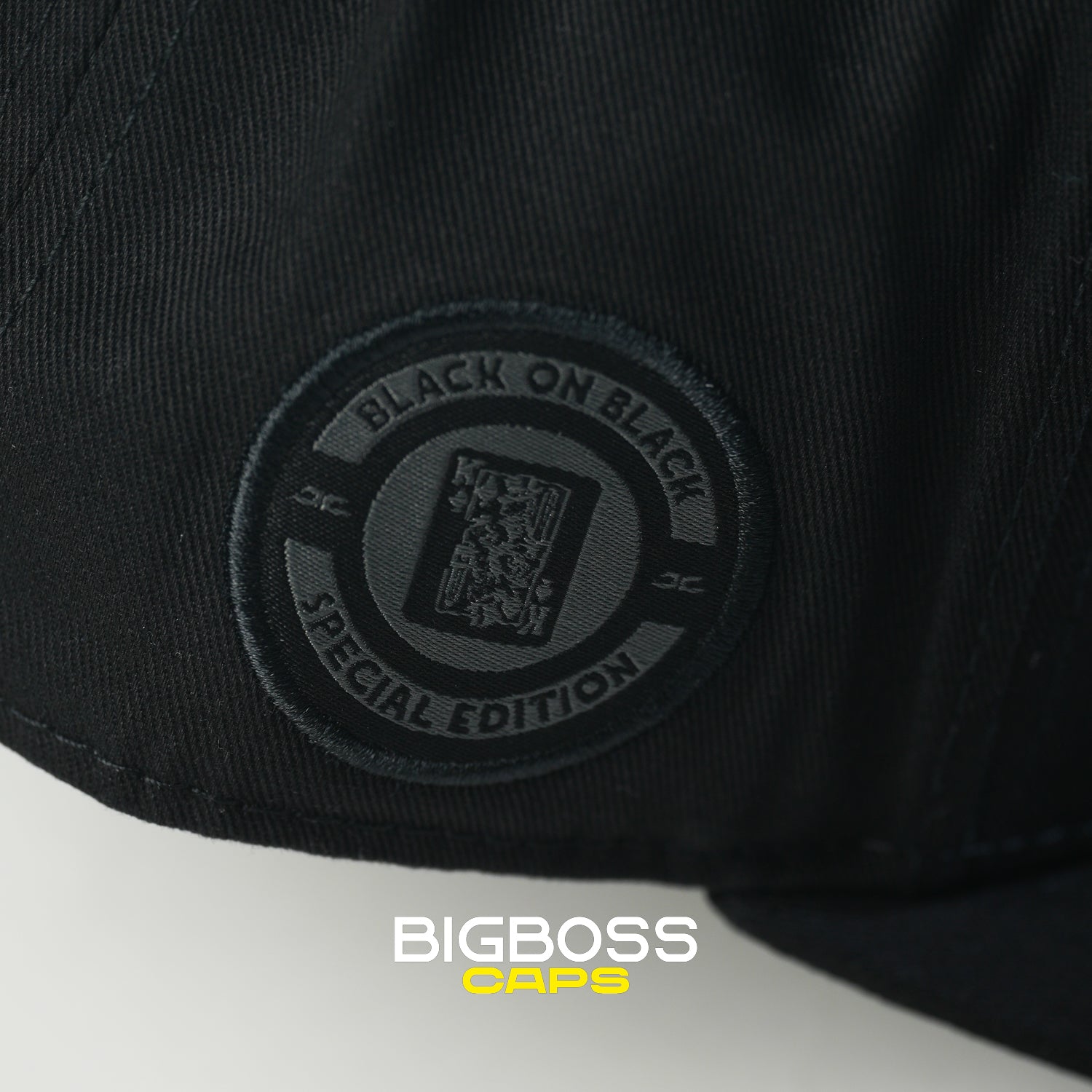 KINGS CARD BLACK ON BLACK