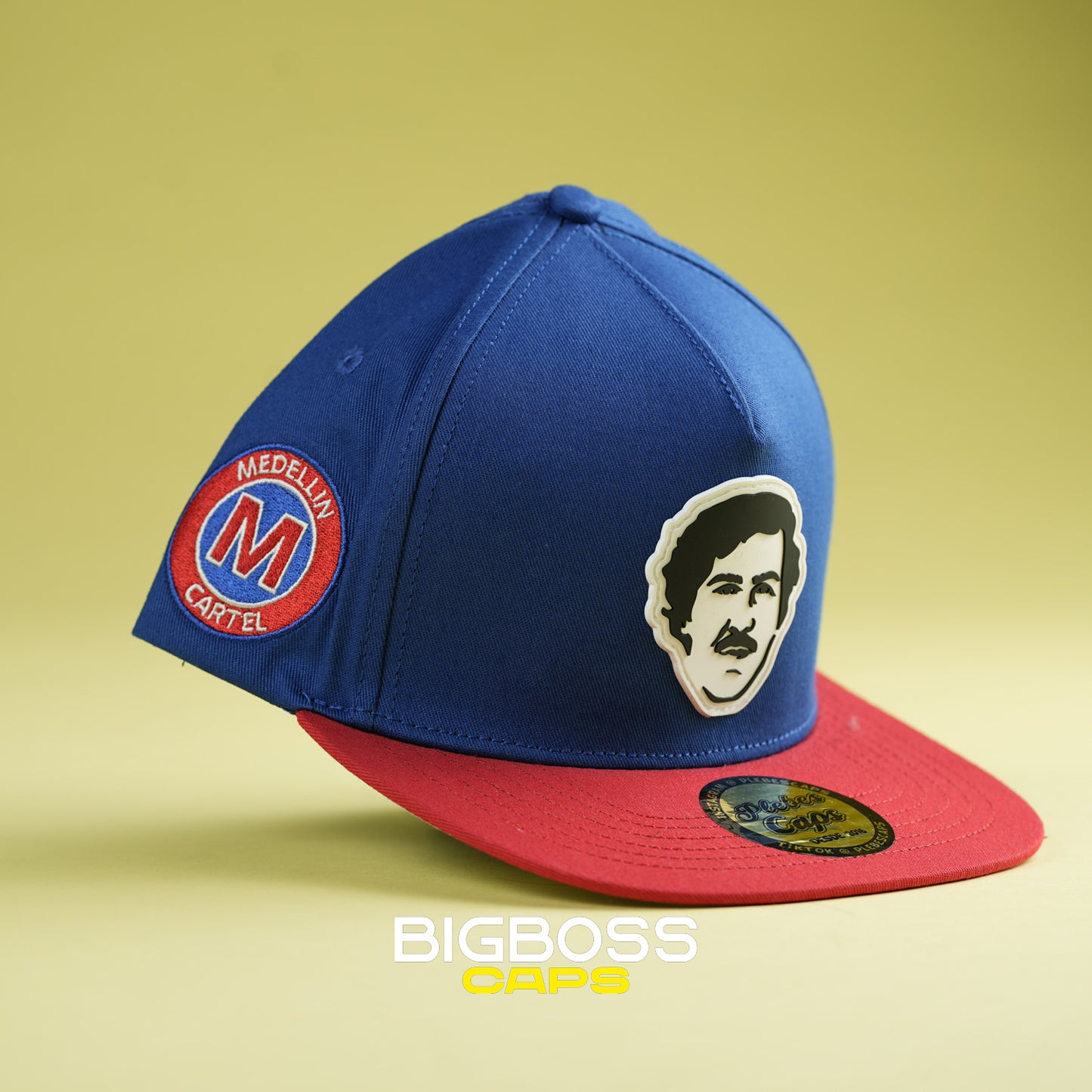 PLEBES CAPS AZUL CON ROJO